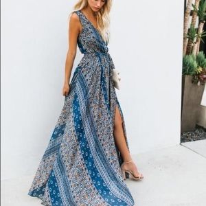 VICI COLLECTION Cornflower Sleeveless Maxi 💙